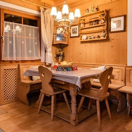 Sciliarguesthouse-Due Piani Parcheggio Privato カステルロット エクステリア 写真