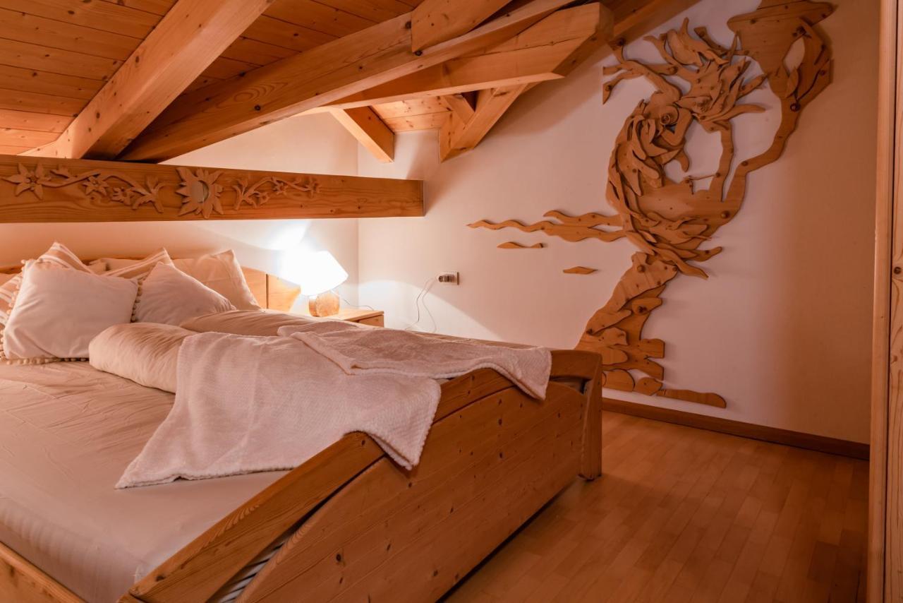 Sciliarguesthouse-Due Piani Parcheggio Privato カステルロット エクステリア 写真